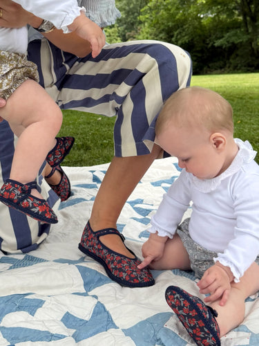 Exclusive Womens Mary Janes, Festive Floral