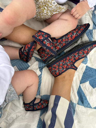 Exclusive Womens Mary Janes, Festive Floral