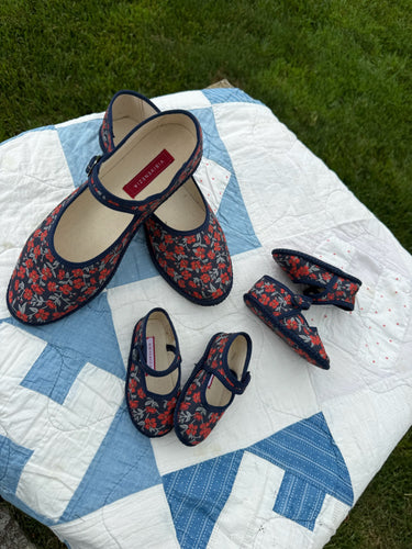 Exclusive Womens Mary Janes, Festive Floral