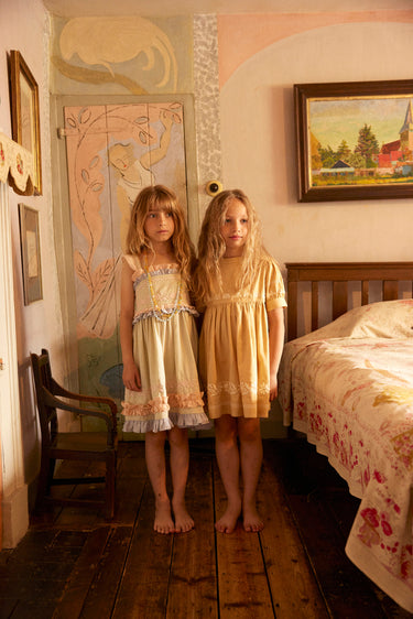 Lucinda Sundress, Cloud