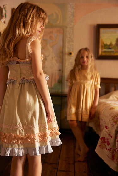 Lucinda Sundress, Cloud