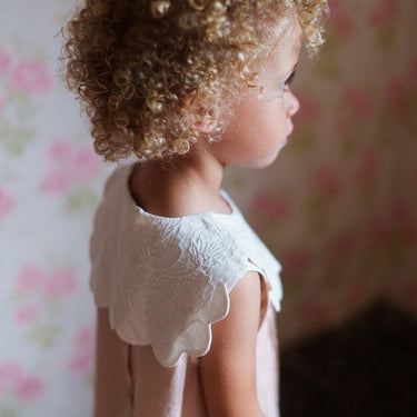 Embroidered Scalloped Collar