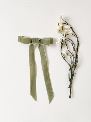 Velvet Hair Bow, Lichen