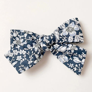 Pinwheel Bow, Liberty Blue Lizzie